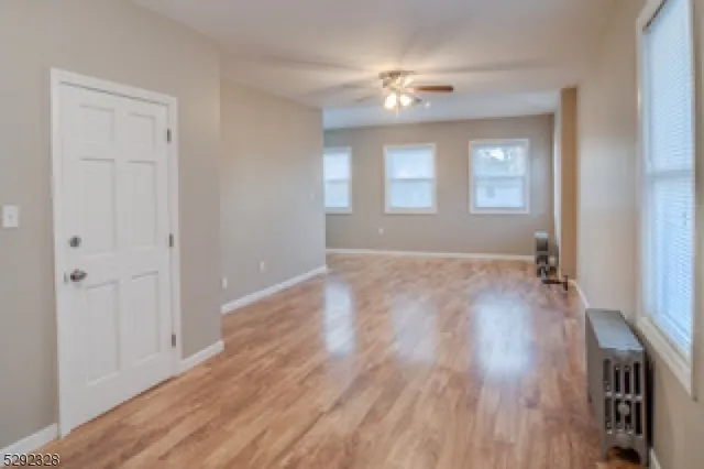 $2,950 | 1410 Hussa Street, Linden, NJ 07036