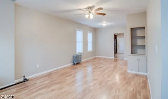 $2,950 | 1410 Hussa Street, Linden, NJ 07036