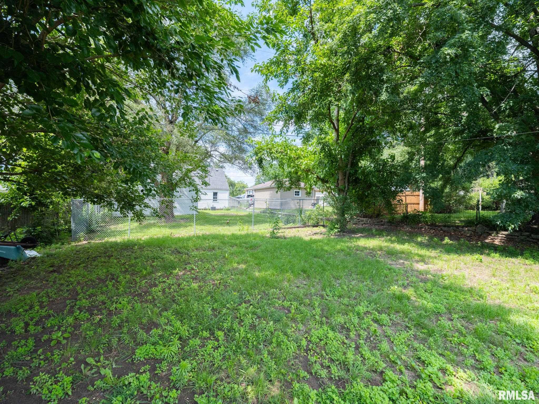 1405 Chestnut Street Pekin, IL 61554 - Photo 6 of 22