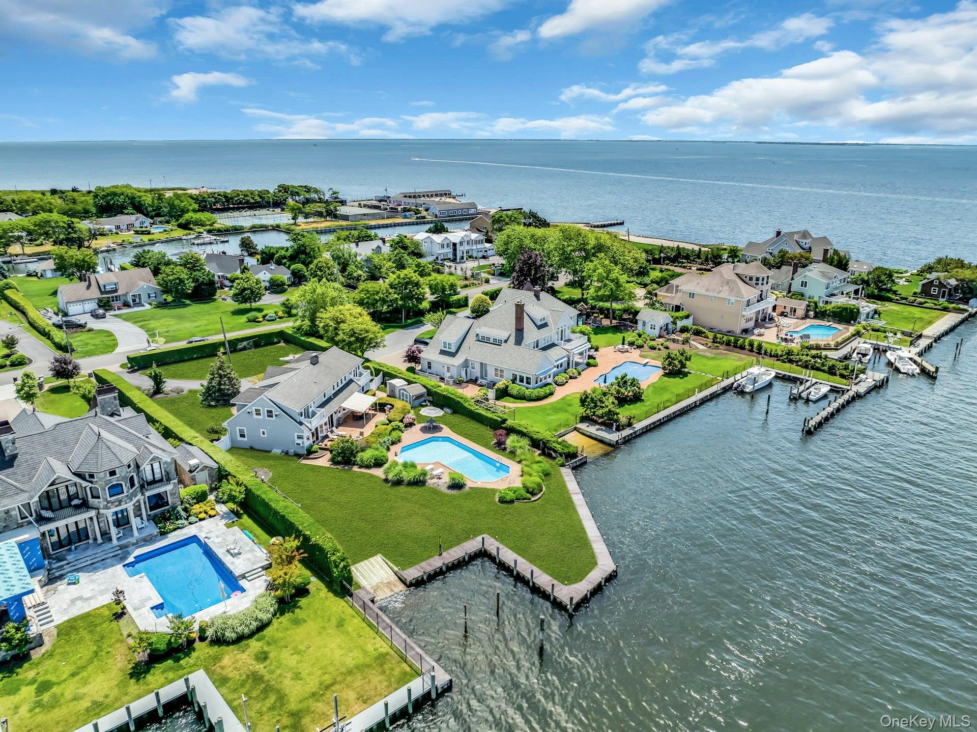 18 Beech Road Islip, NY 11751 - Photo 41 of 46