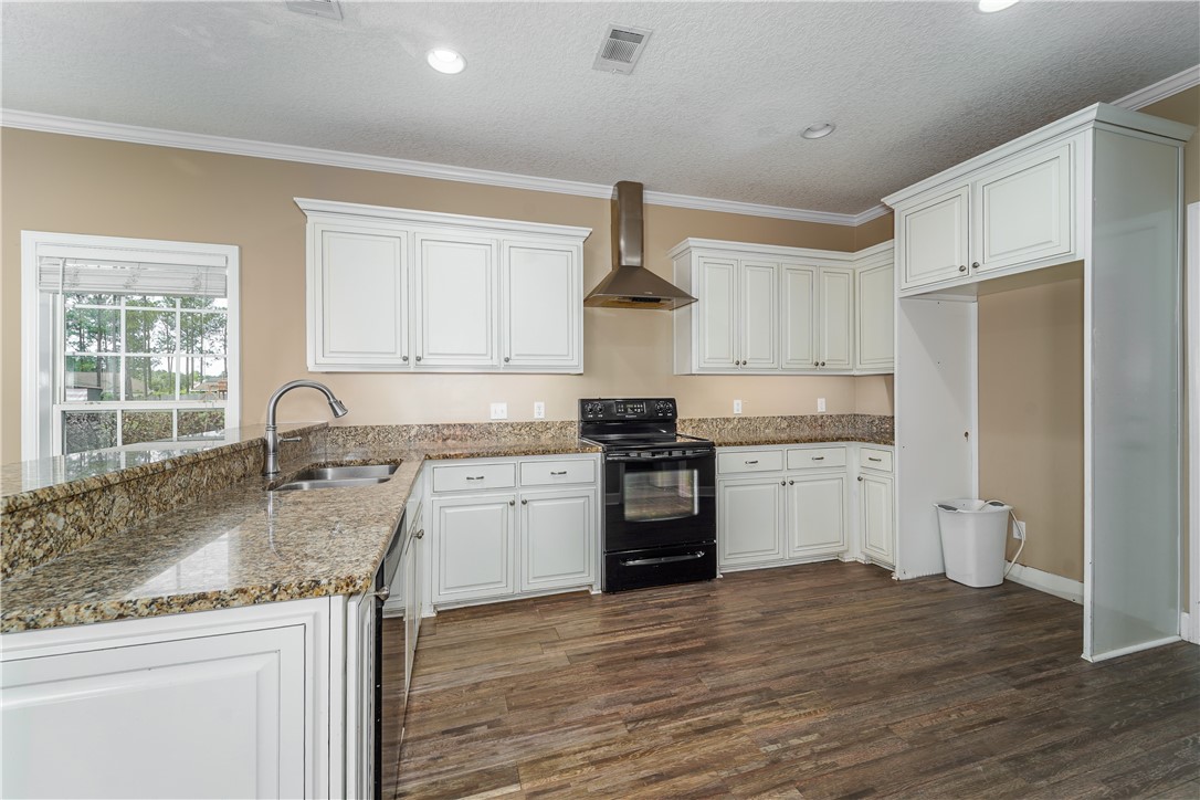 6656 Pine Ridge Circle Blackshear, GA 31516 - Photo 12 of 27