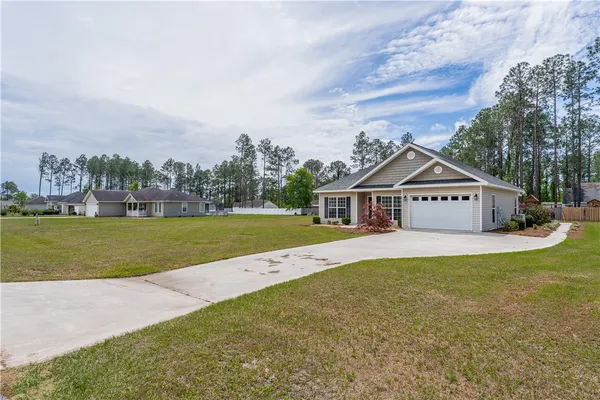 $269,000 | 6656 Pine Ridge Circle, Blackshear, GA 31516