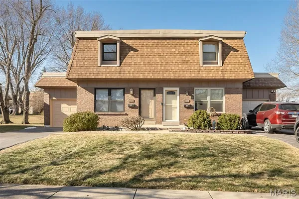 $208,000 | 2325 Charlemagne Drive, Maryland Heights, MO 63043