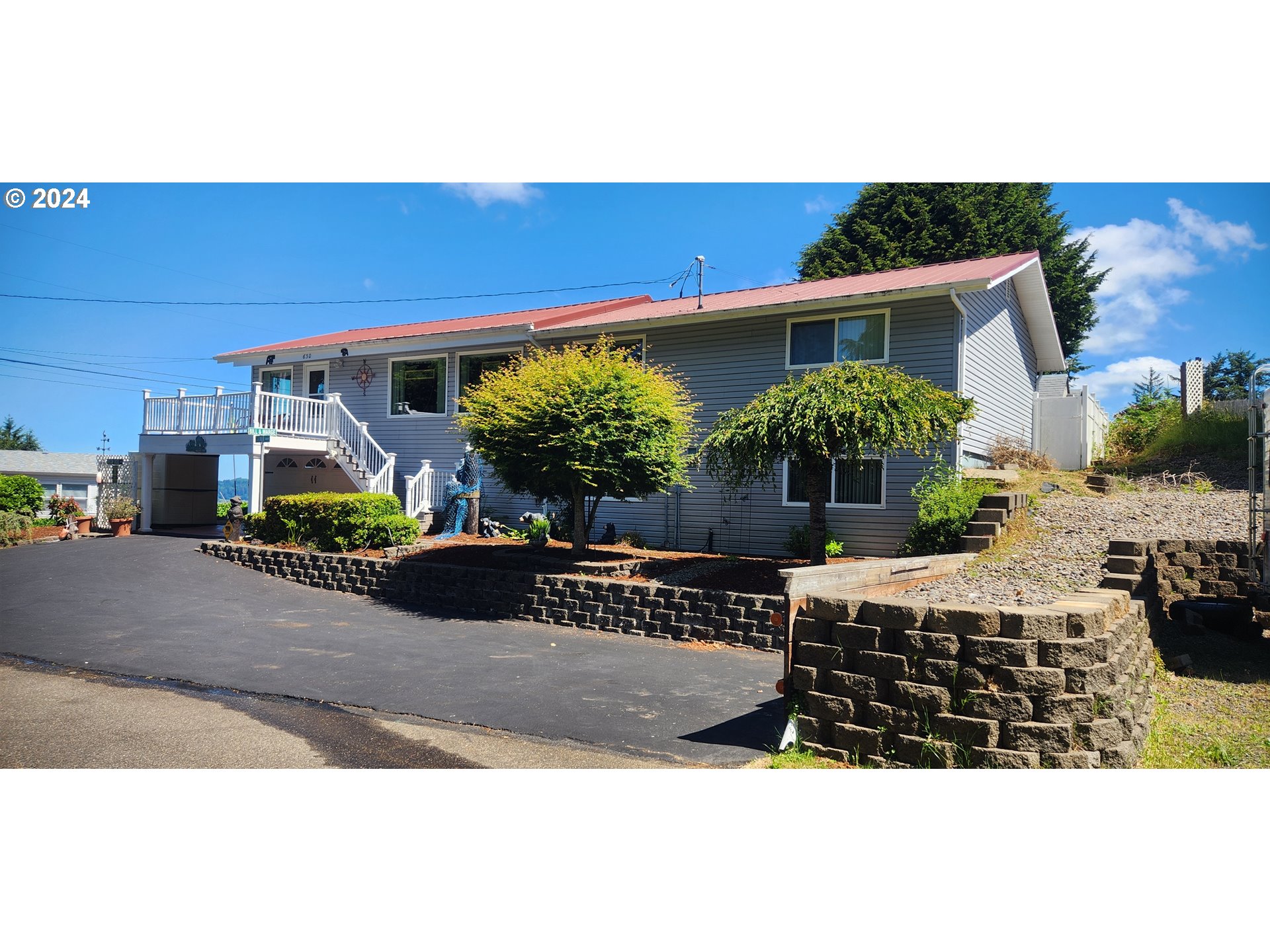 630 Crestview Drive Reedsport, OR 97467 - Photo 5 of 44 a view of outdoor space and porch