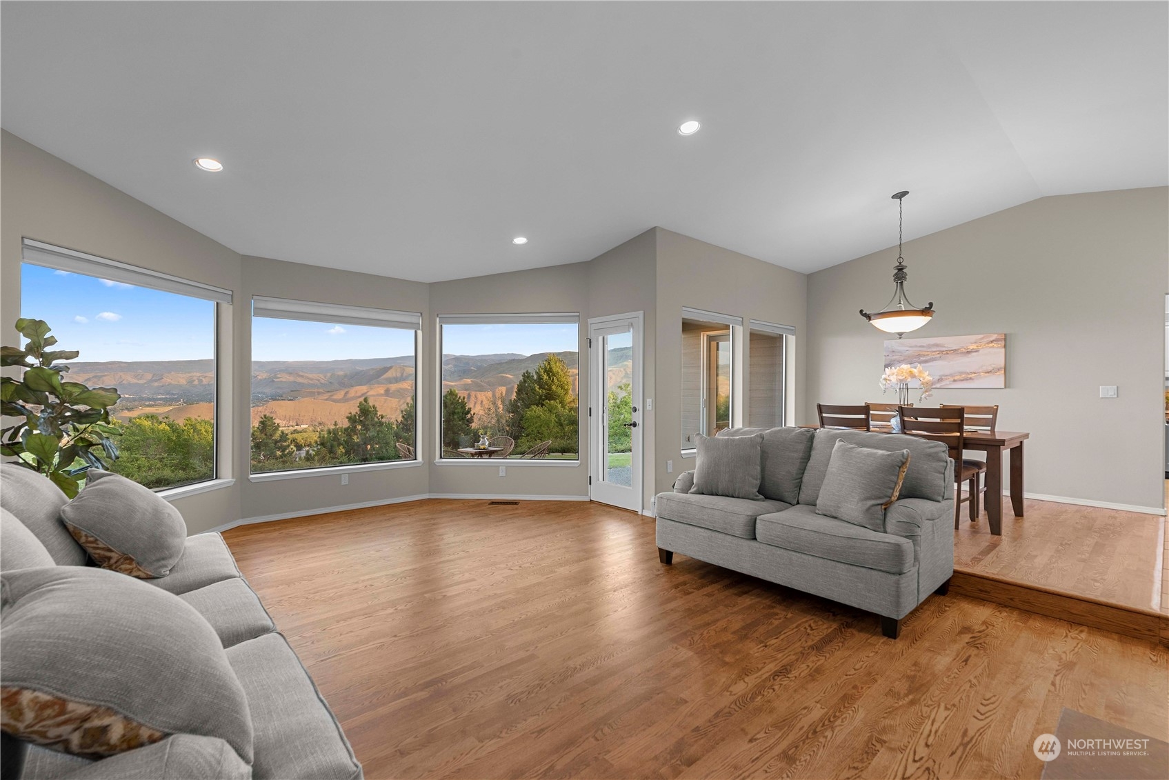 1113 Rue Jolie Wenatchee, WA 98801 - Photo 12 of 39 Gallery Image 12