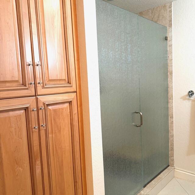 150 Beach Summit Court Jupiter, FL 33477 - Photo 17 of 31 Guest bath shower