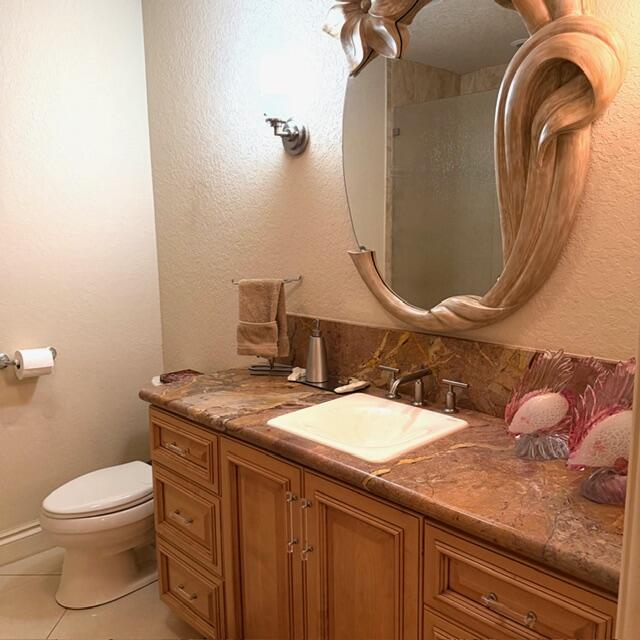 150 Beach Summit Court Jupiter, FL 33477 - Photo 18 of 31 Guest Bath