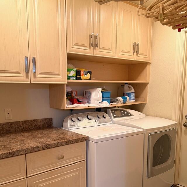 150 Beach Summit Court Jupiter, FL 33477 - Photo 19 of 31 Laundry Room