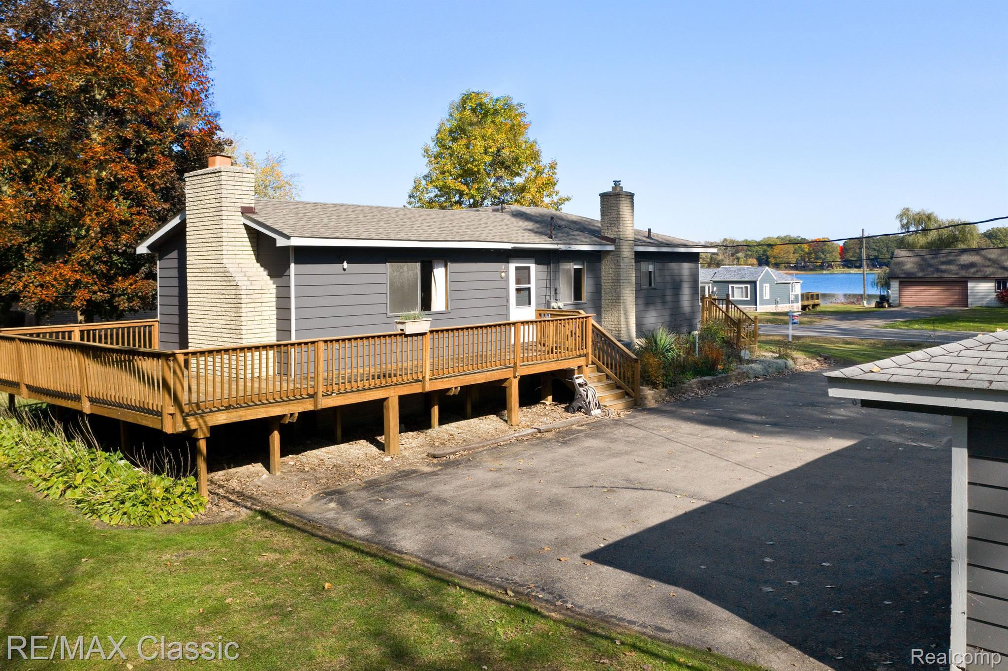 5959 Carroll Lk Road Commerce Township, MI 48382 - Photo 28 of 33 Plenty of parking!
