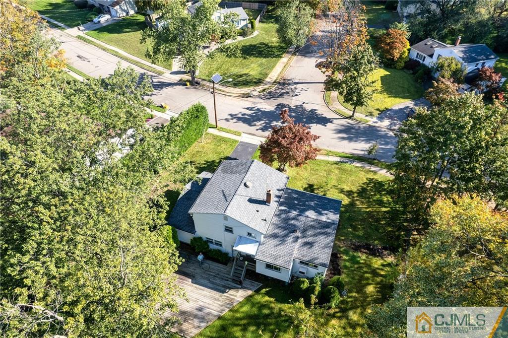 19 Huntington Road East Brunswick, NJ 08816 - Photo 10 of 12 Gallery Image 10