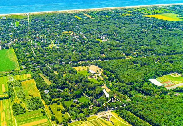 $2,300,000 | 274 Town Lane, Amagansett, NY 11930