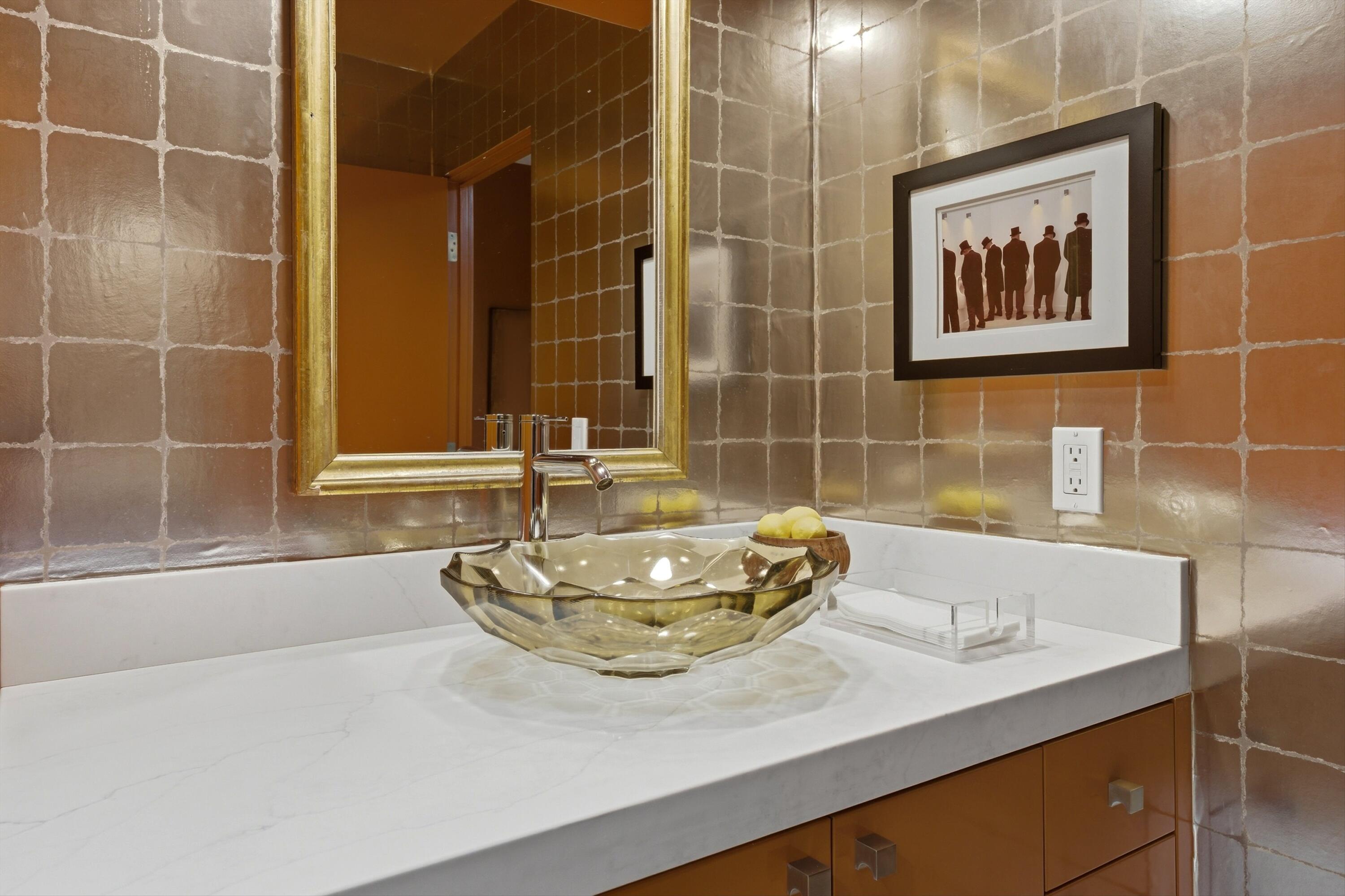 3 Barnard Court Rancho Mirage, CA 92270 - Photo 33 of 47 a bathroom with a sink and a bathtub