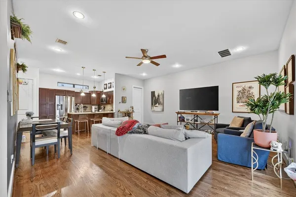 $3,500 | 5618 Lindell Avenue, Unit 6, Dallas, TX 75206