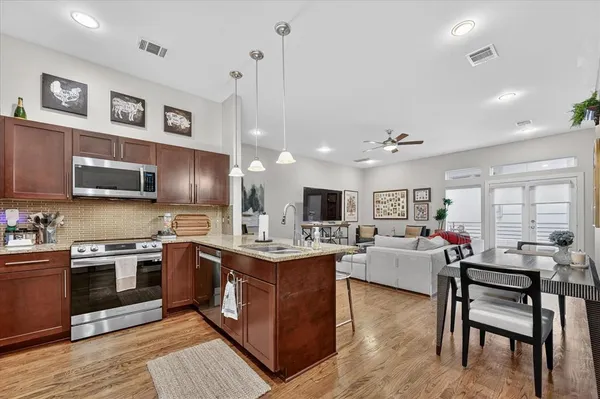 $3,500 | 5618 Lindell Avenue, Unit 6, Dallas, TX 75206