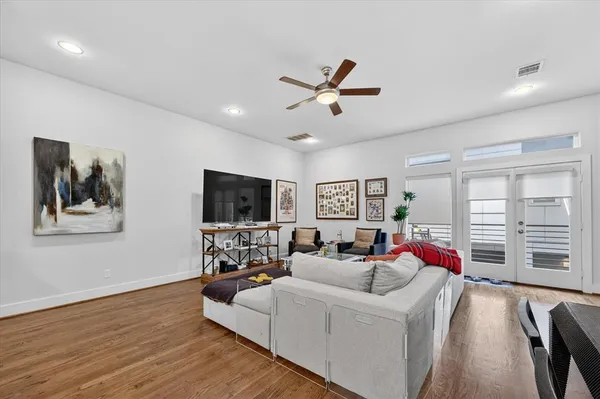 $3,500 | 5618 Lindell Avenue, Unit 6, Dallas, TX 75206