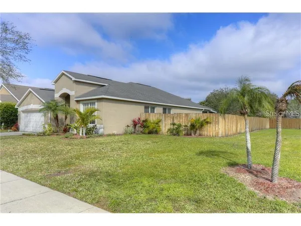$2,750 | 4635 Whispering Wind Avenue, Tampa, FL 33614