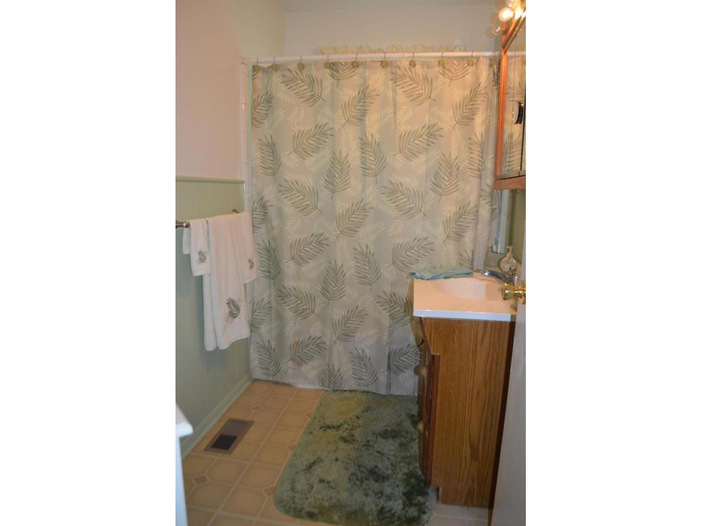 208 Knob Road Greeneville, TN 37745 - Photo 8 of 9 Photo 8