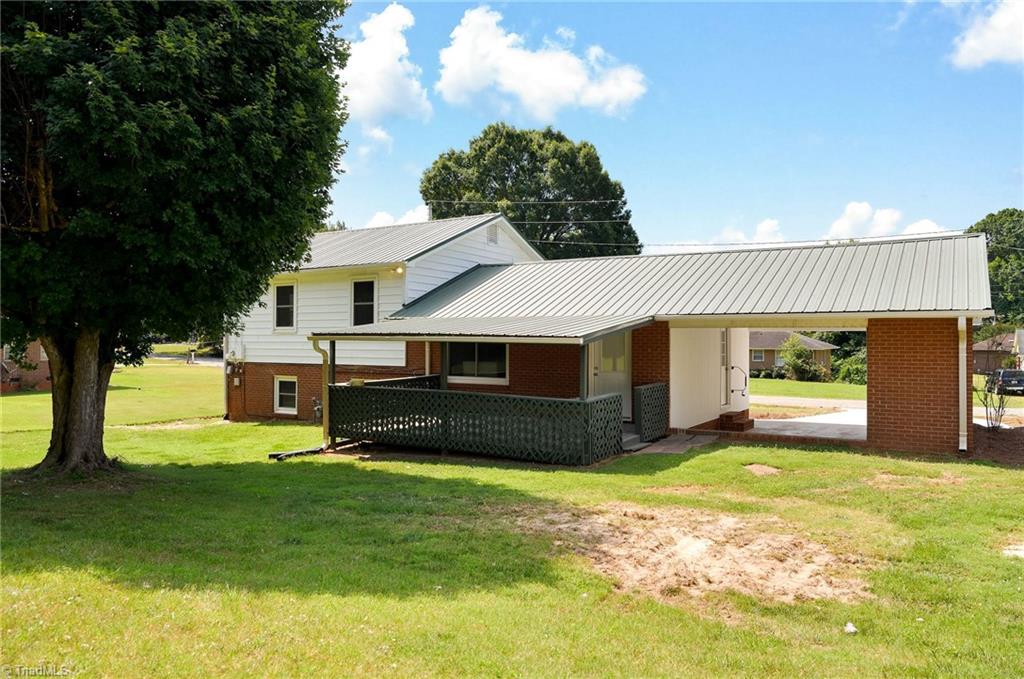 188 Cloverdale Road Lexington, NC 27295 - Photo 6 of 34 Gallery Image 6