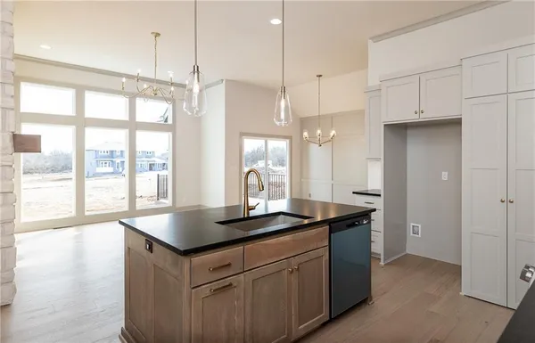 $660,000 | 3353 West 187th Street, Overland Park, KS 66085