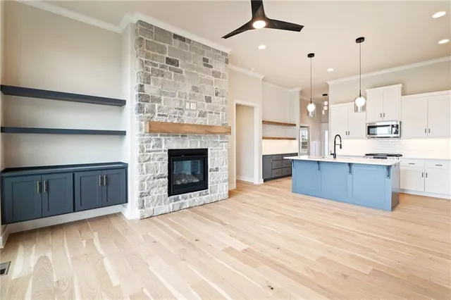 $660,000 | 3353 West 187th Street, Overland Park, KS 66085