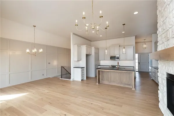 $660,000 | 3353 West 187th Street, Overland Park, KS 66085