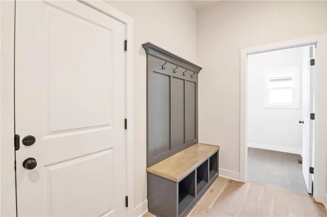 $660,000 | 3353 West 187th Street, Overland Park, KS 66085