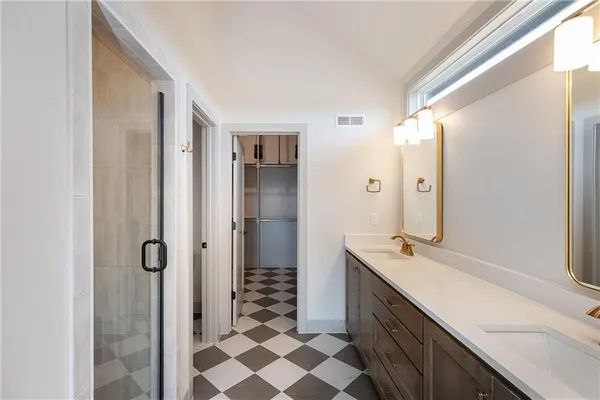 $660,000 | 3353 West 187th Street, Overland Park, KS 66085