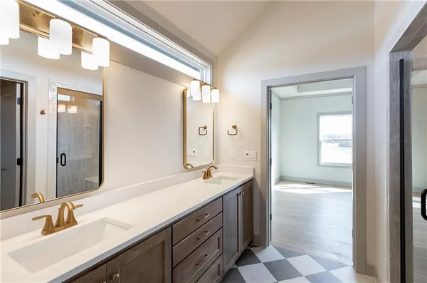 $660,000 | 3353 West 187th Street, Overland Park, KS 66085