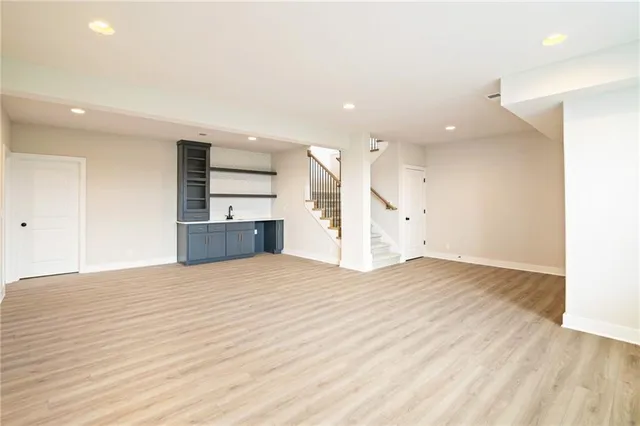 $660,000 | 3353 West 187th Street, Overland Park, KS 66085