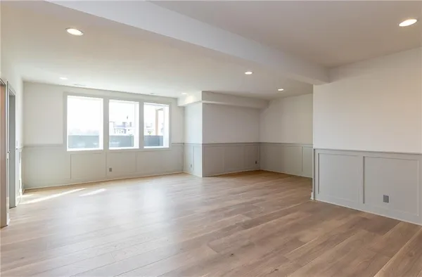 $660,000 | 3353 West 187th Street, Overland Park, KS 66085