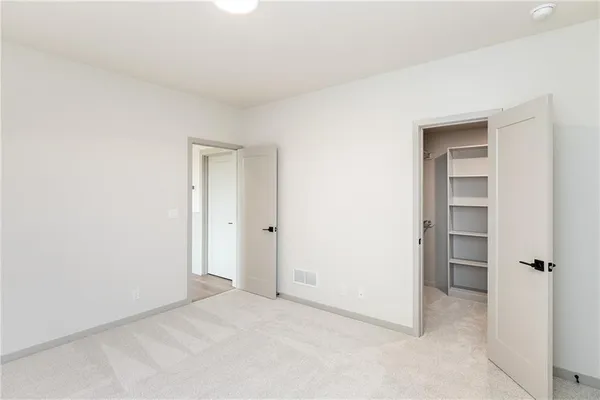 $660,000 | 3353 West 187th Street, Overland Park, KS 66085