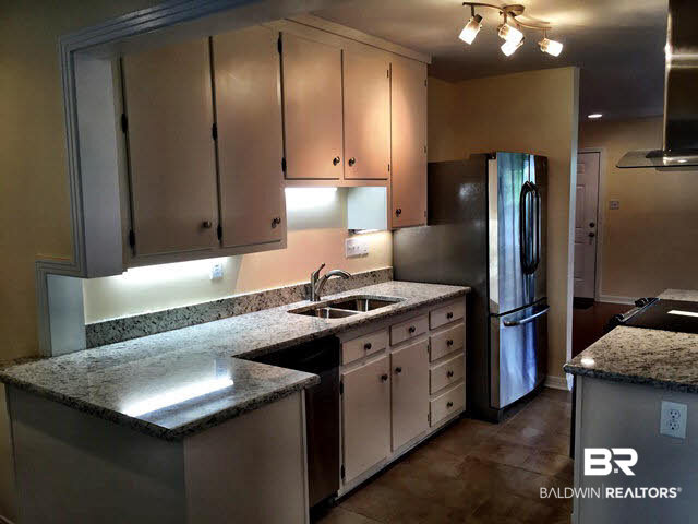 3258 Zimlich Avenue Mobile, AL 36608 - Photo 8 of 26