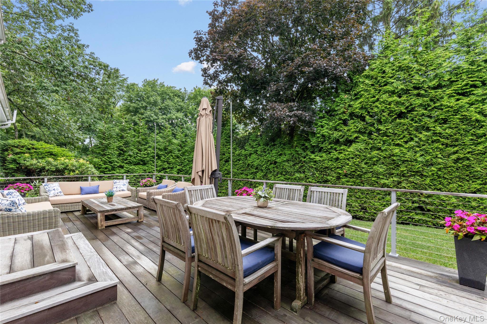 394 Park Avenue Rye, NY 10580 - Photo 29 of 36 Extremely private patio off the kitchen