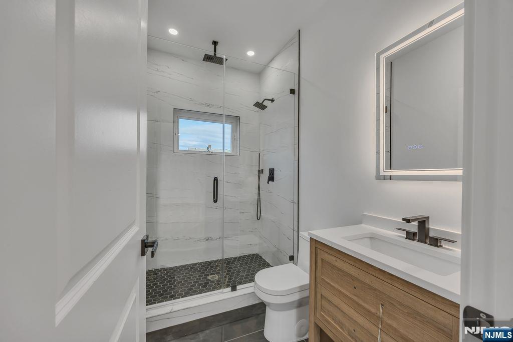 206 Columbia Street Wood-Ridge, NJ 07075 - Photo 15 of 36 Gallery Image 15