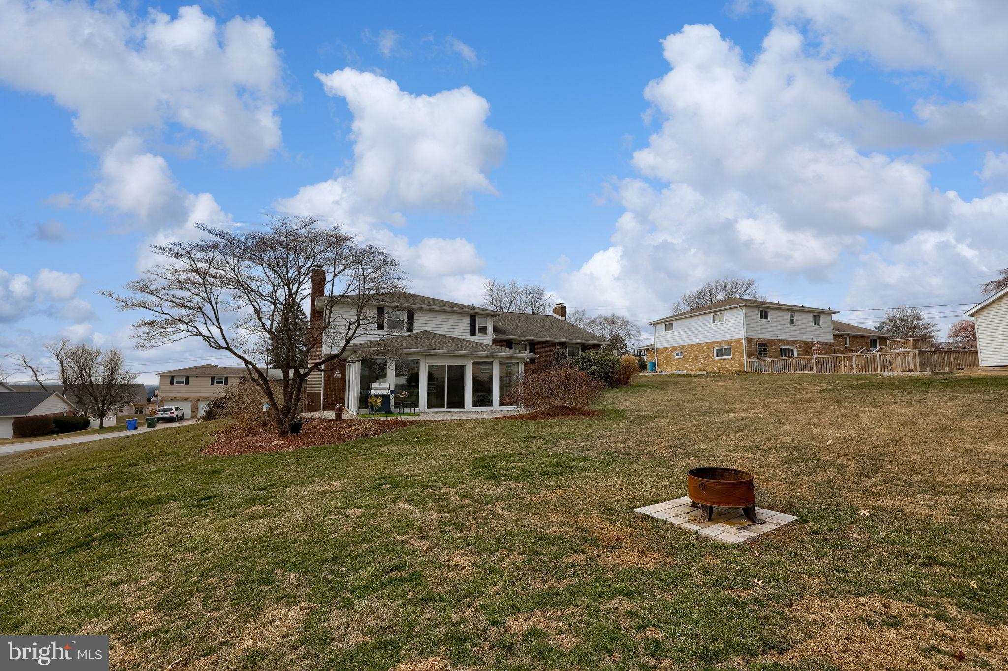 3161 Starlight Drive York, PA 17402 - Photo 6 of 51 Charming home with spacious backyard retreat.