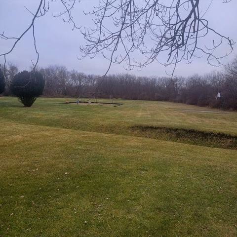 2639 Lilac Lane Sycamore, IL 60178 - Photo 15 of 16 a view of yard with large trees