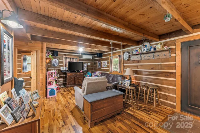 a view of a livingroom with furniture