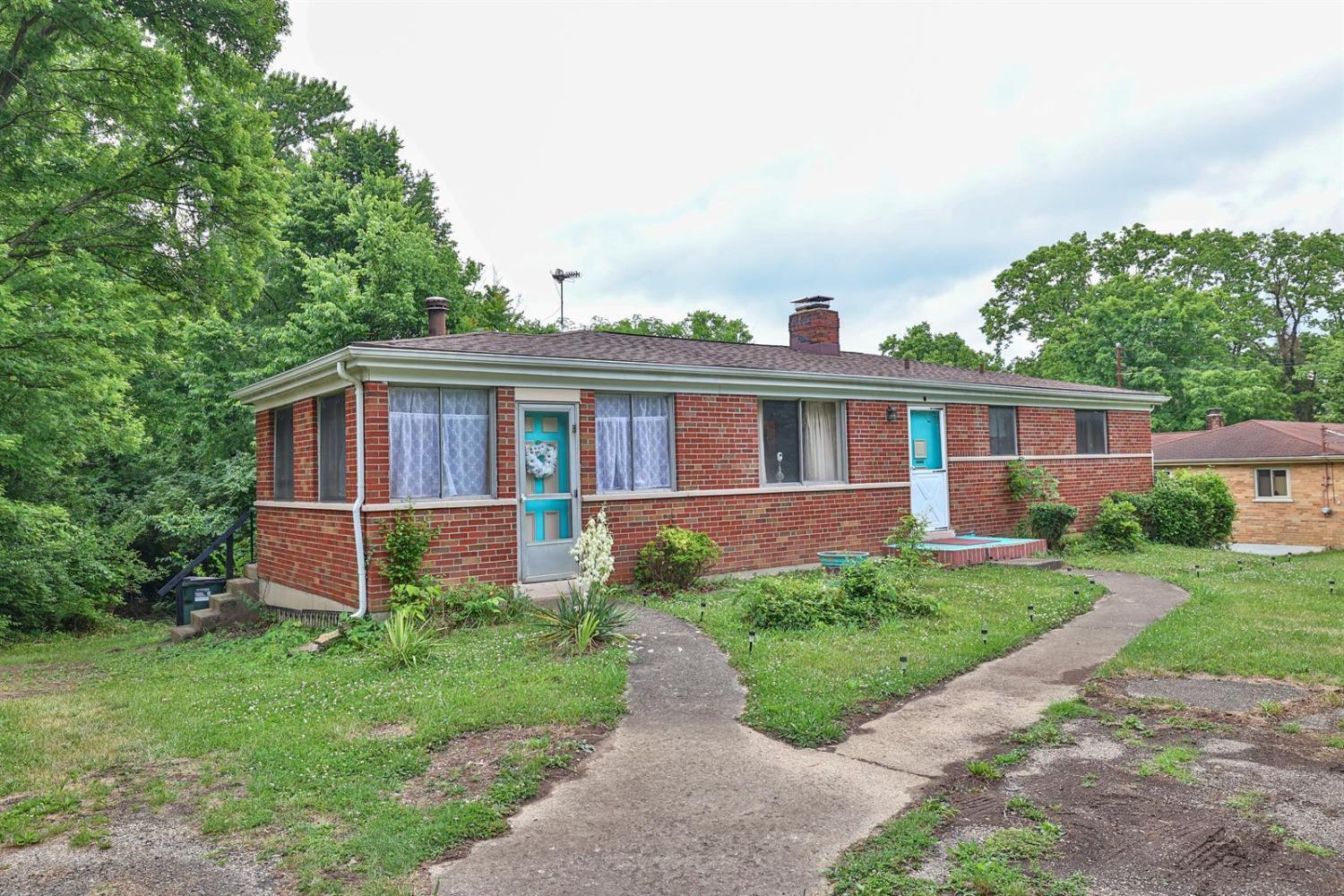 6285 Mullen Road Cincinnati, OH 45247 - Photo 2 of 32