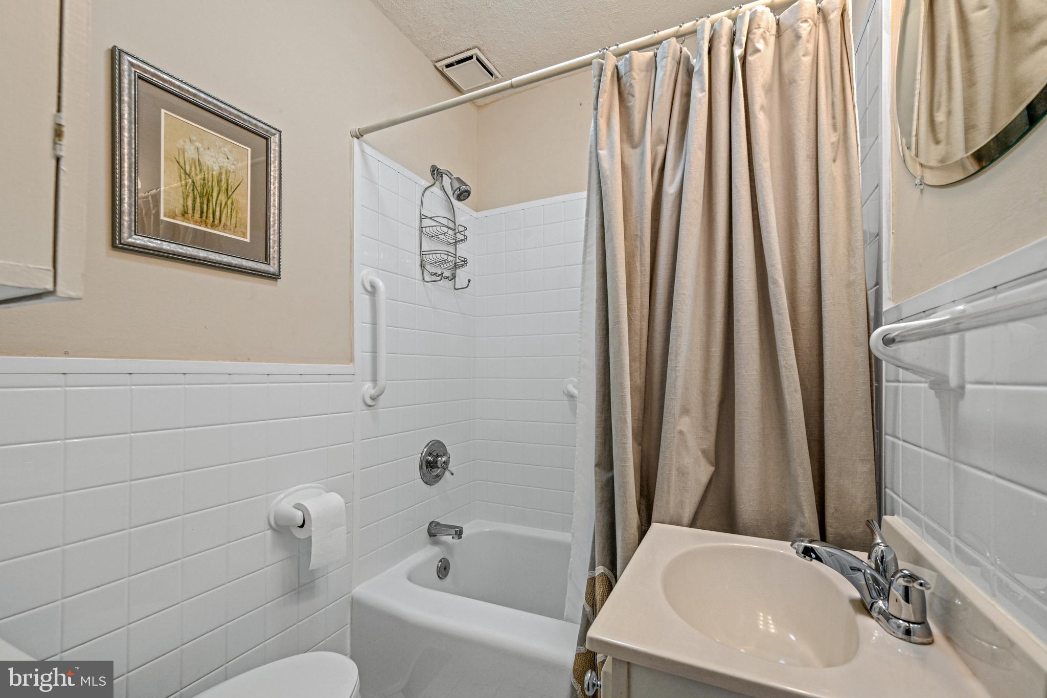 7362 Montgomery Road Elkridge, MD 21075 - Photo 30 of 39 Bathroom