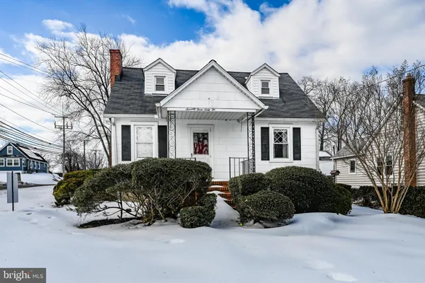 $389,000 | 7362 Montgomery Road, Elkridge, MD 21075