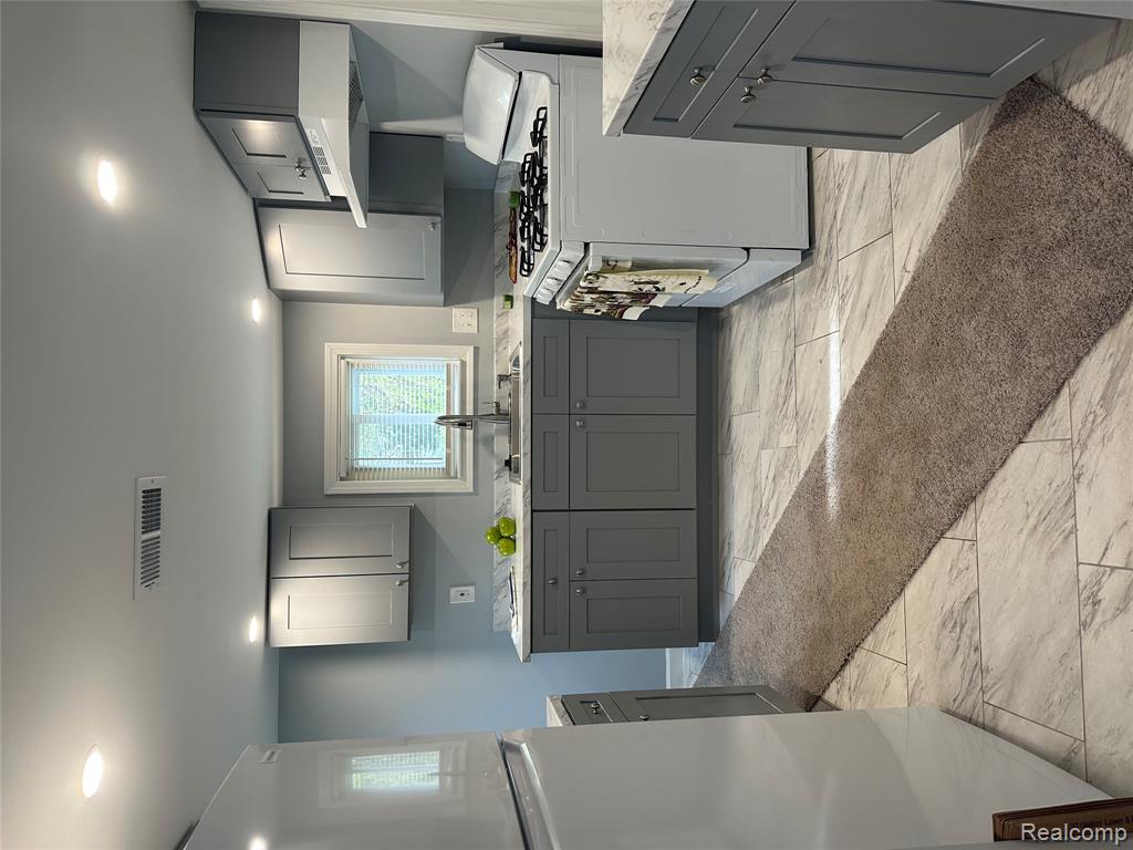 17788 Quarry Road Riverview, MI 48193 - Photo 10 of 25 Gallery Image 10