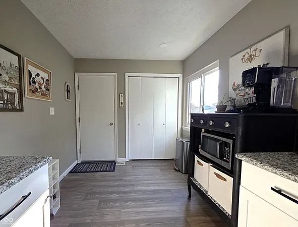 $214,900 | 148 Sugarwood Lane, Avon, IN 46123