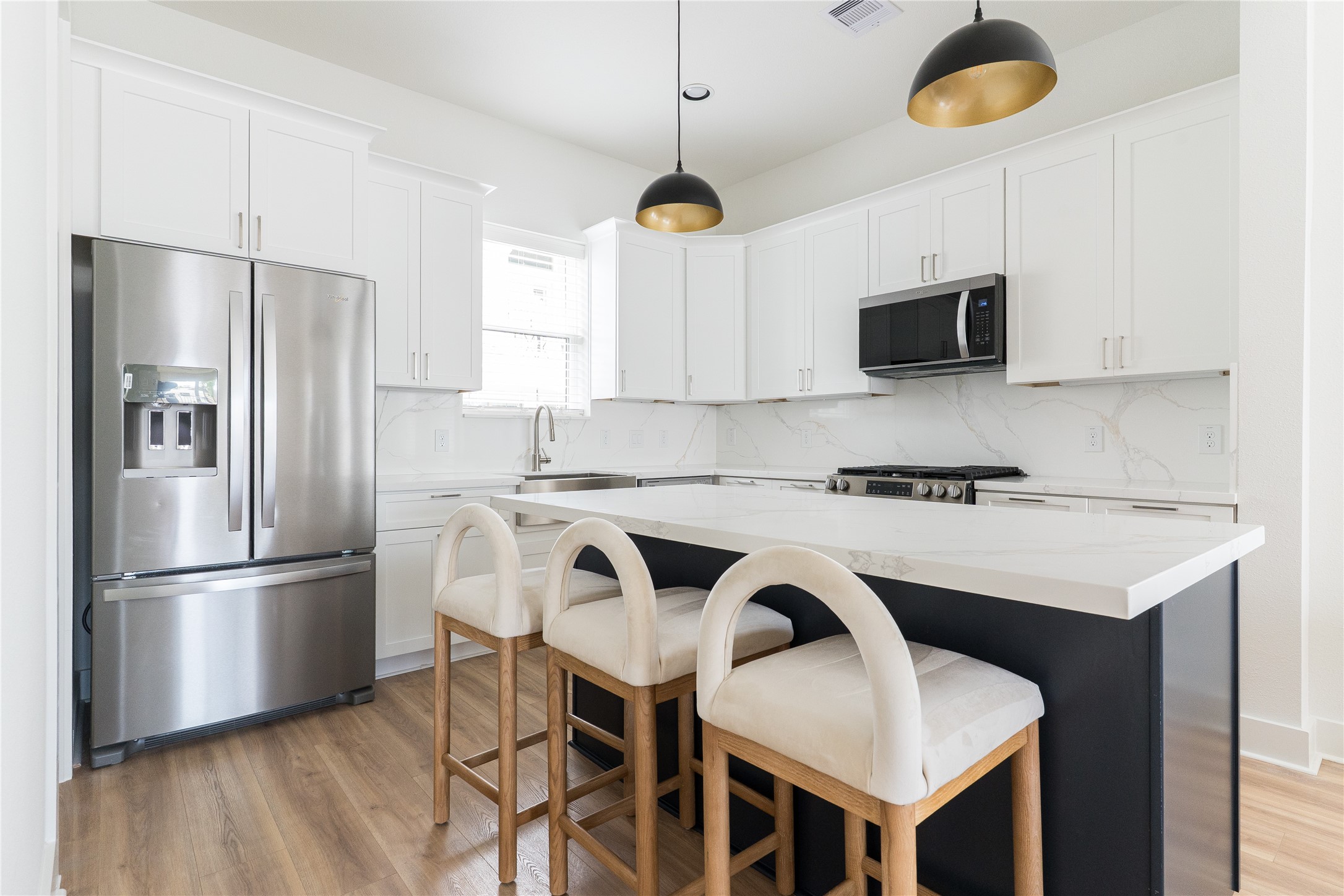 2426 Ella Boulevard Houston, TX 77008 - Photo 15 of 47