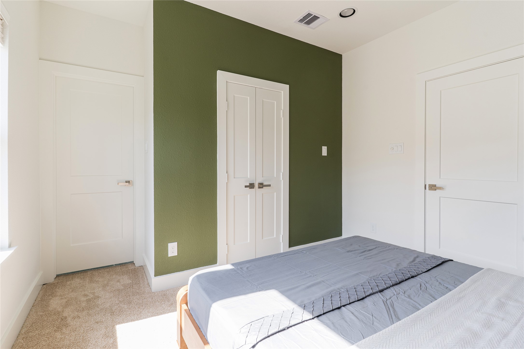 2426 Ella Boulevard Houston, TX 77008 - Photo 27 of 47