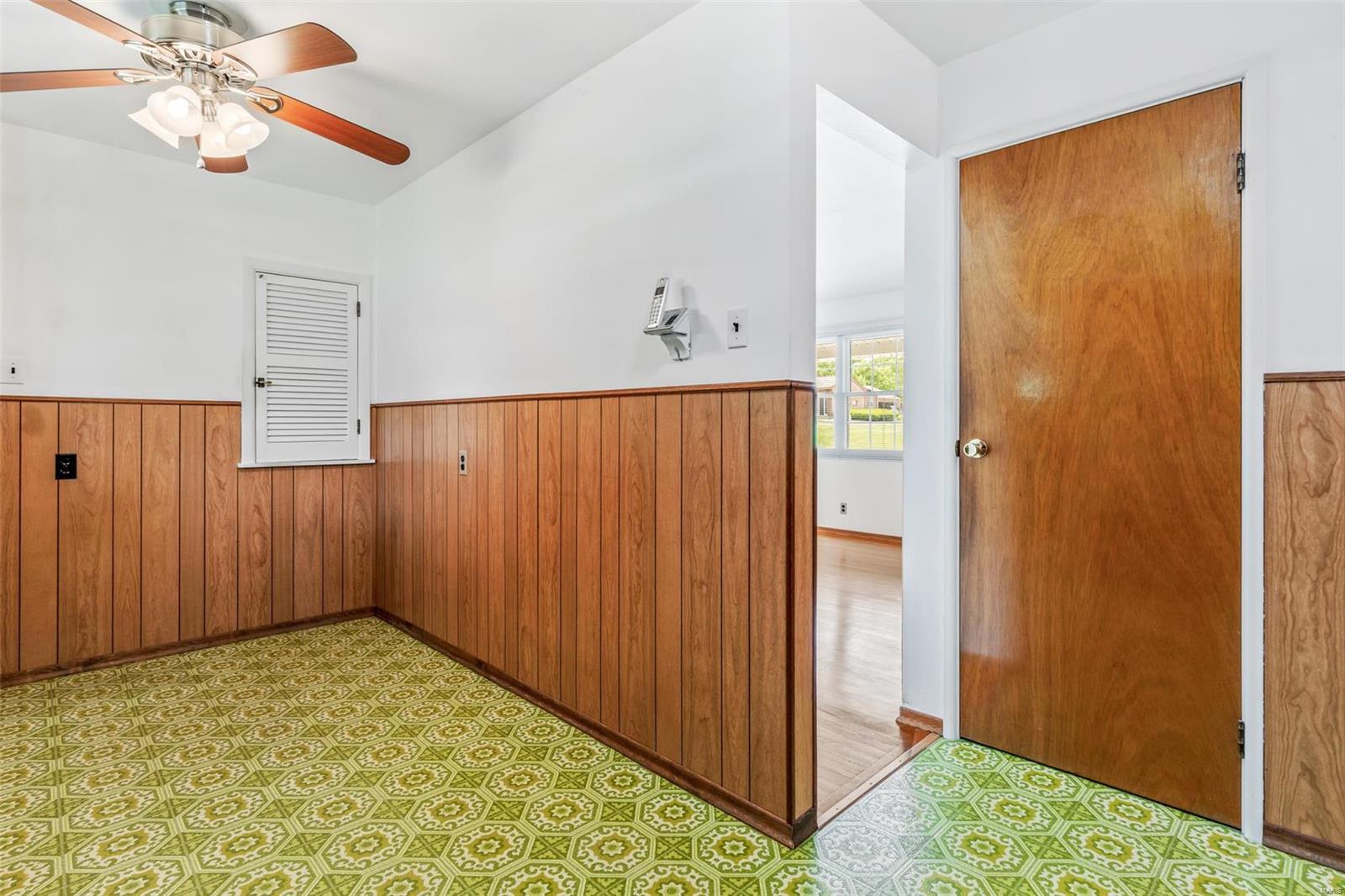10852 Mueller Road St. Louis, MO 63123 - Photo 3 of 8 Gallery Image 3