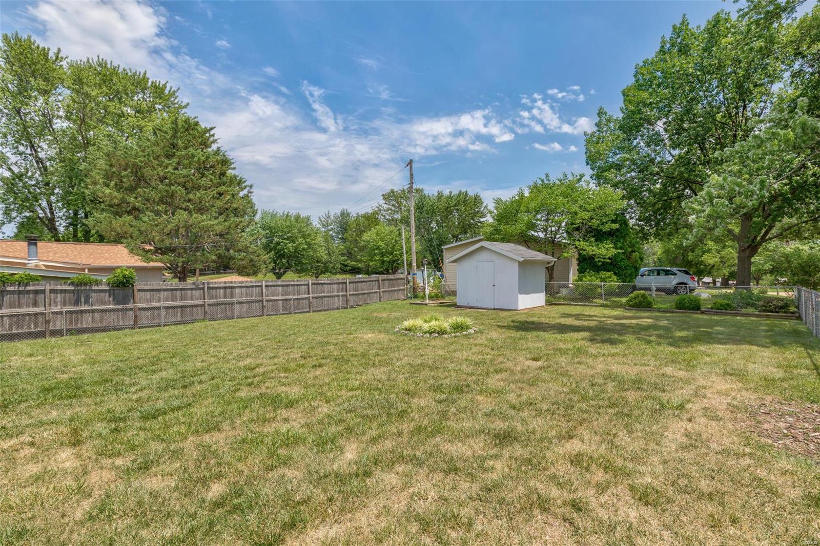 10852 Mueller Road St. Louis, MO 63123 - Photo 5 of 8 Gallery Image 5
