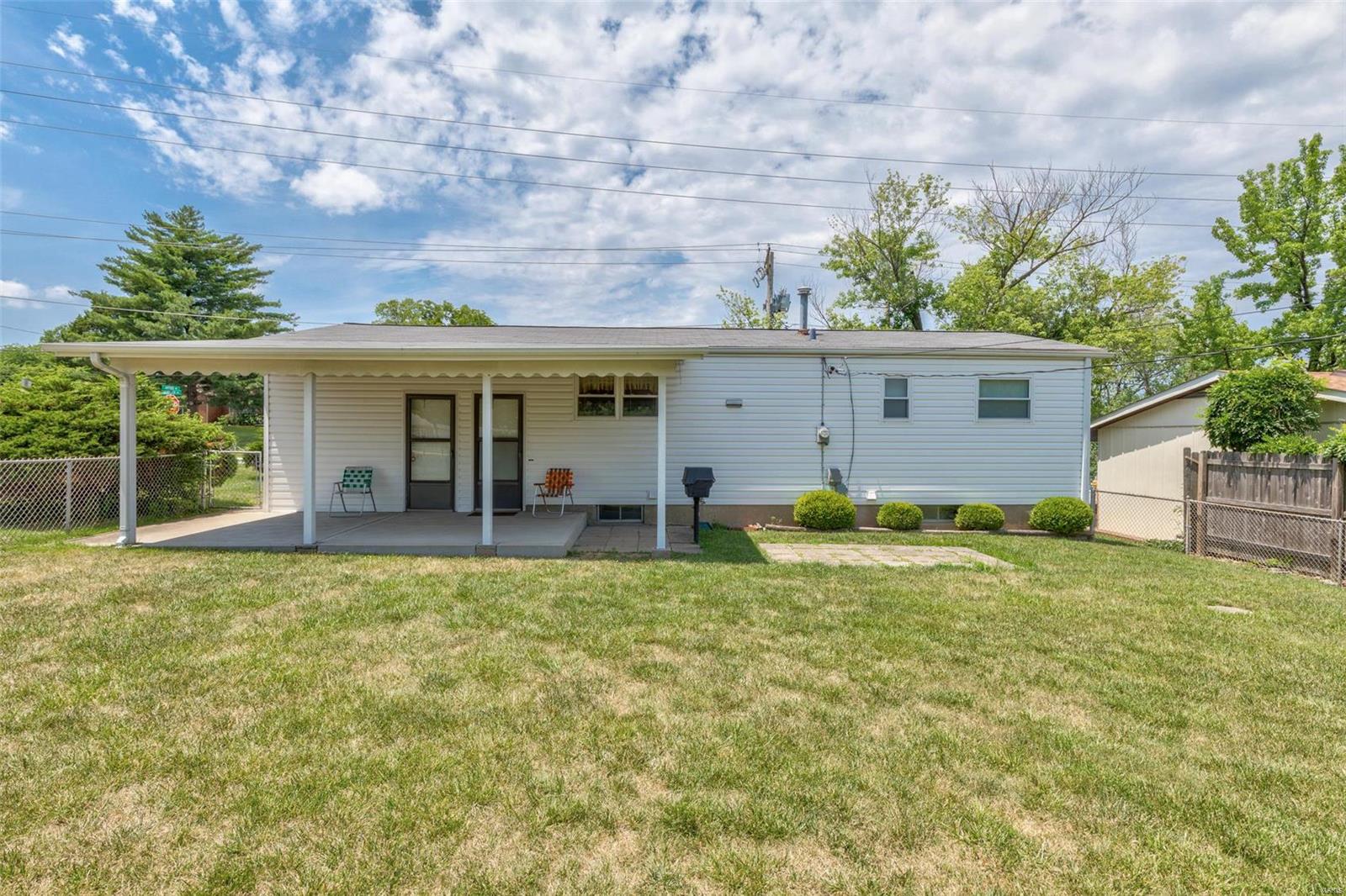 10852 Mueller Road St. Louis, MO 63123 - Photo 6 of 8 Gallery Image 6