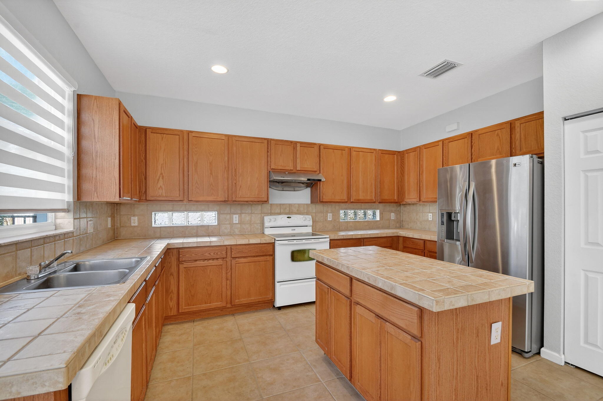 1053 Center Stone Lane Riviera Beach, FL 33404 - Photo 14 of 51 Kitchen Area