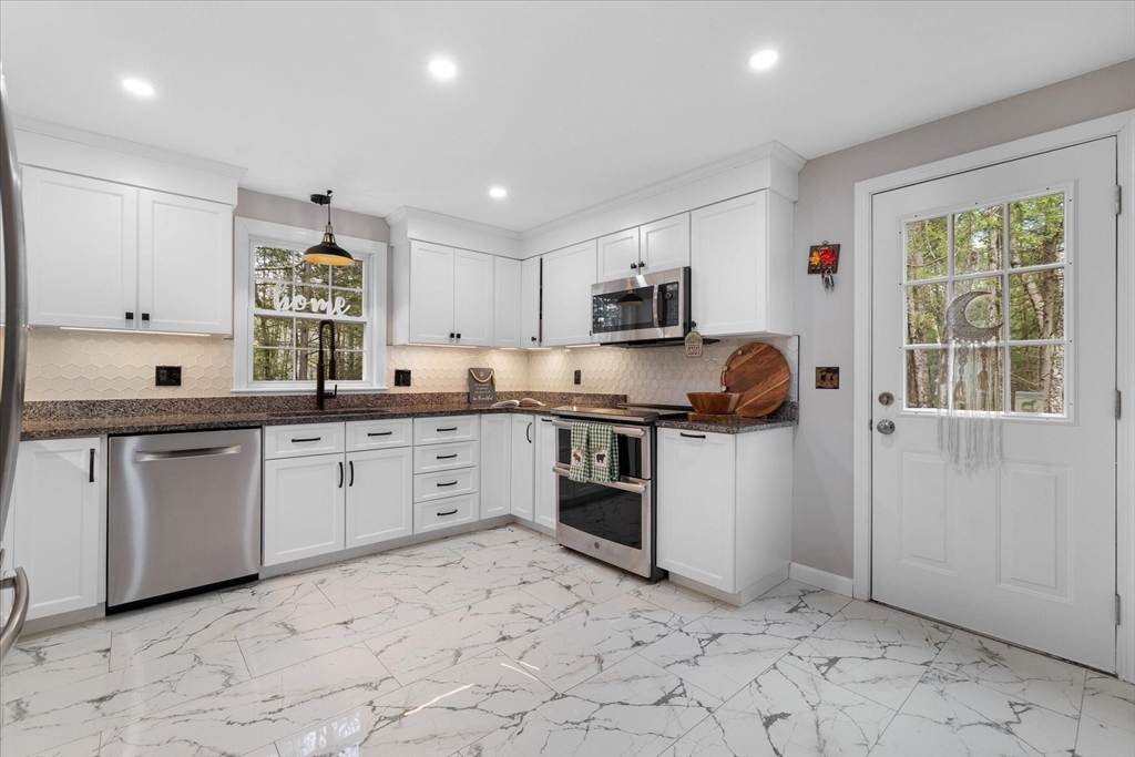 23 Birches Road Hubbardston, MA 01452 - Photo 10 of 42