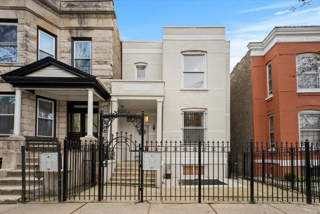 $499,999 | 3333 West Pierce Avenue, Chicago, IL 60651